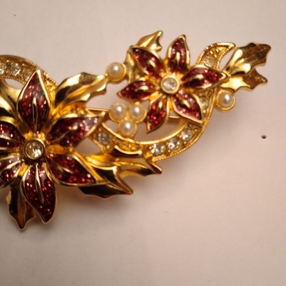 VINTAGE pin and 2 pr earrings